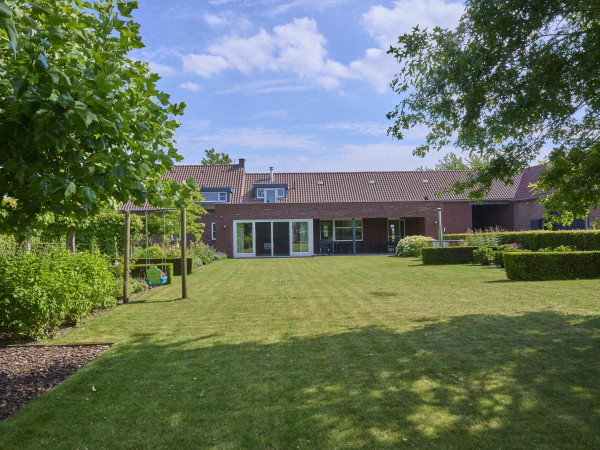 Exterior Summer
