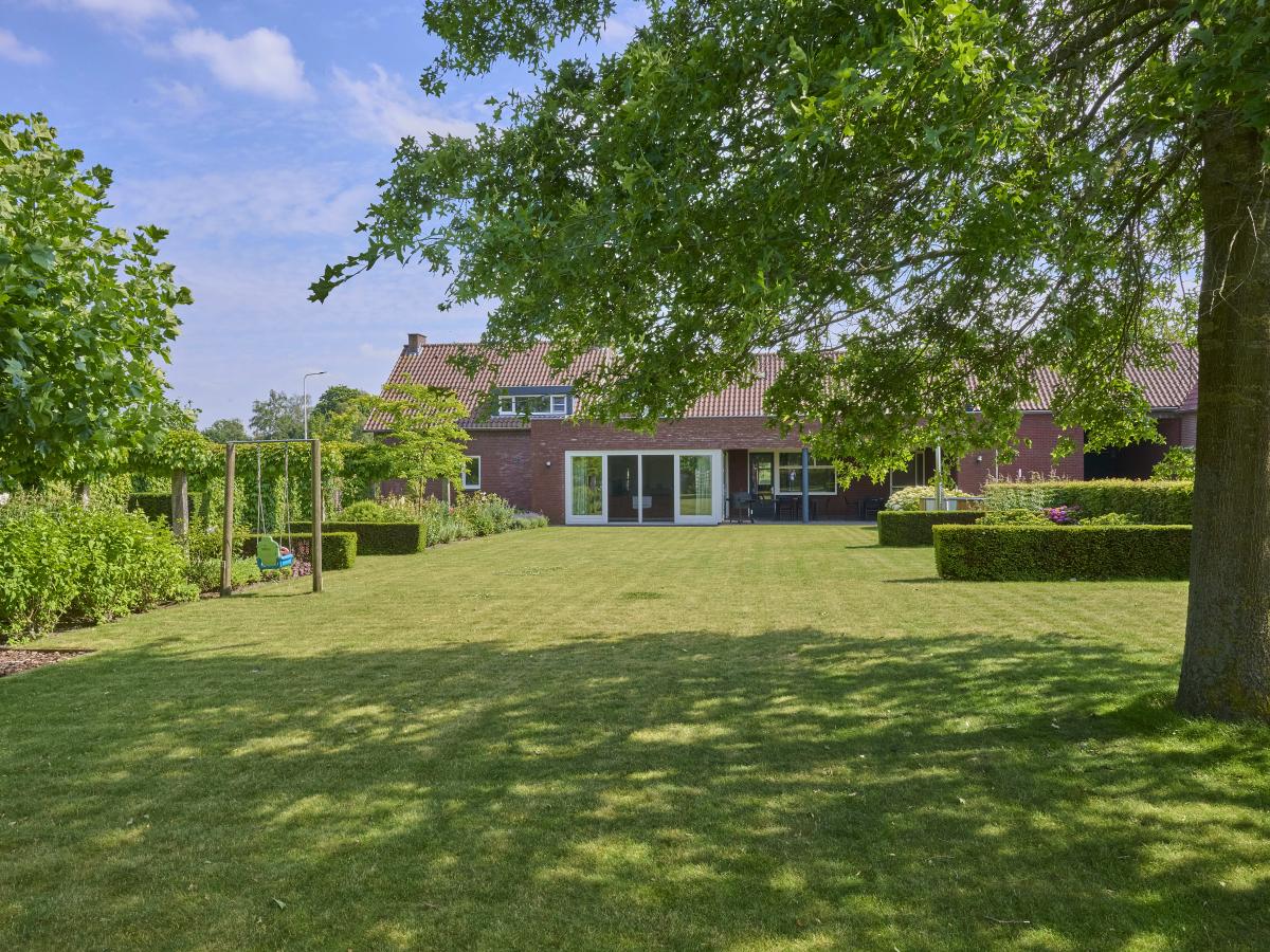 Villa photo 1