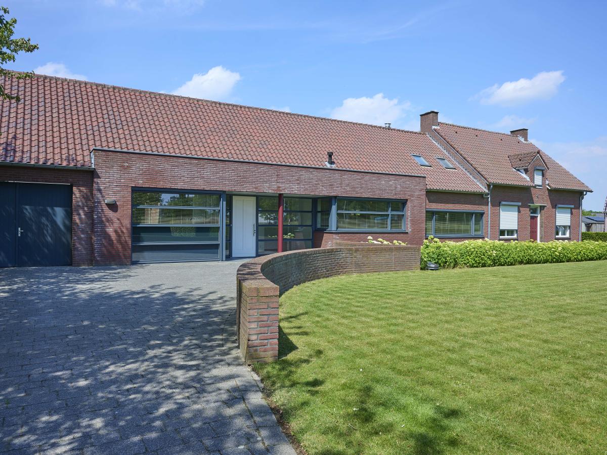 Exterior Summer