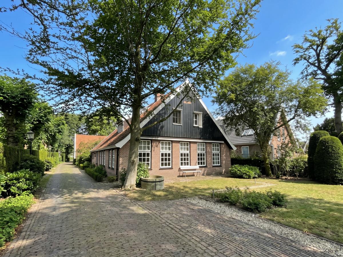 Villa photo 1