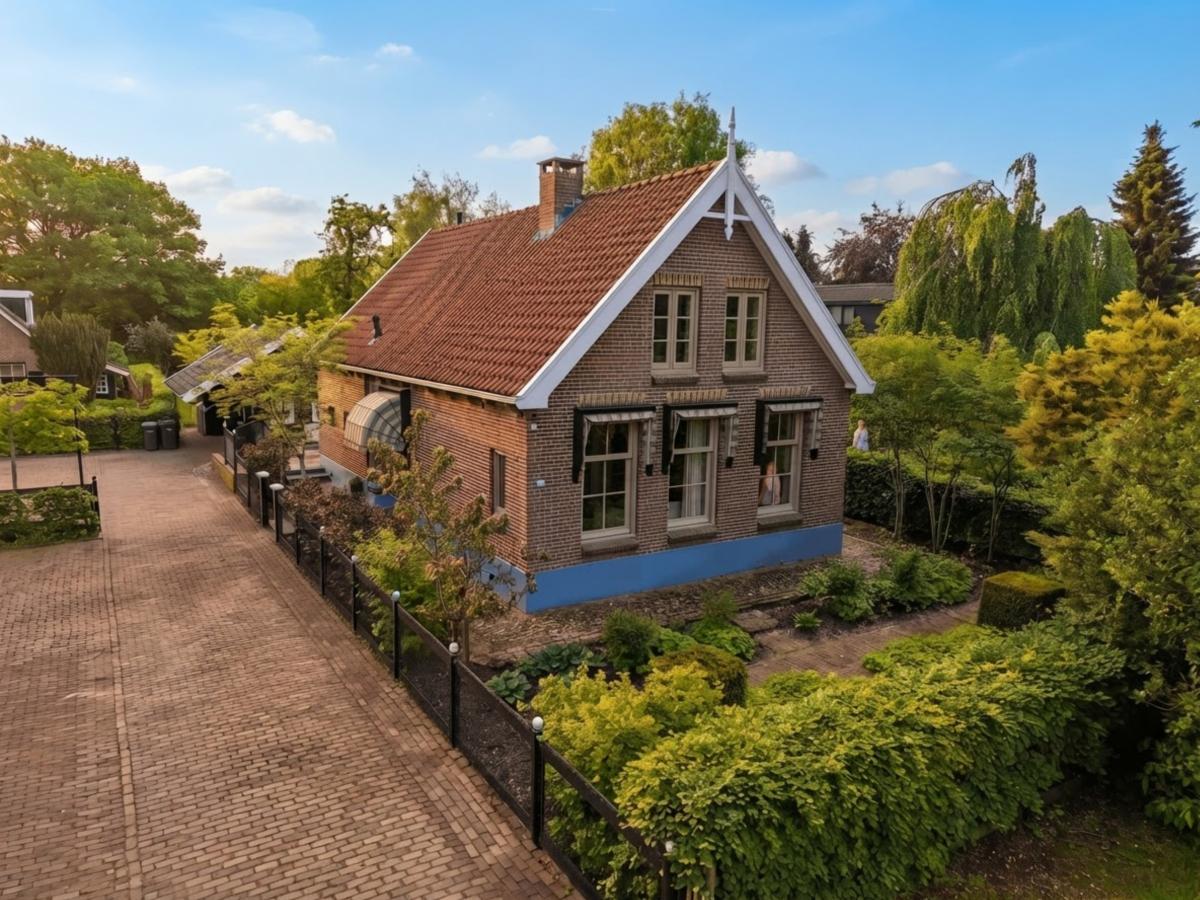 Exterior Summer