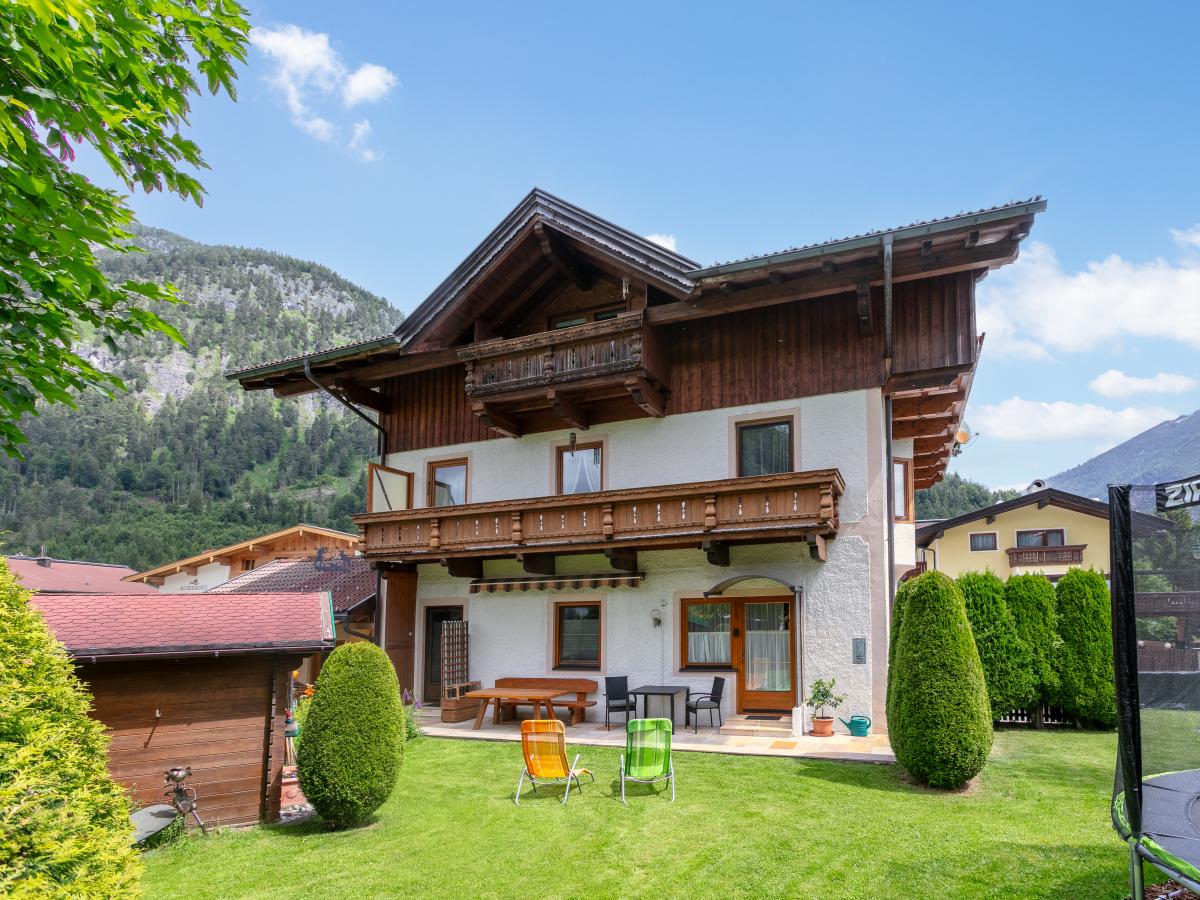Villa photo 1