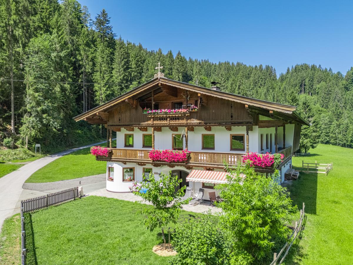 Villa photo 1