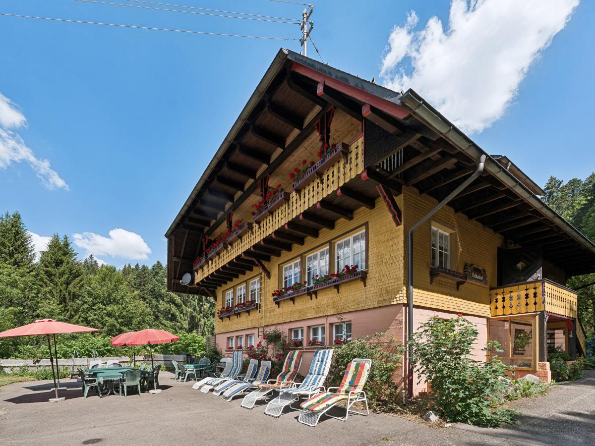 Exterior Summer