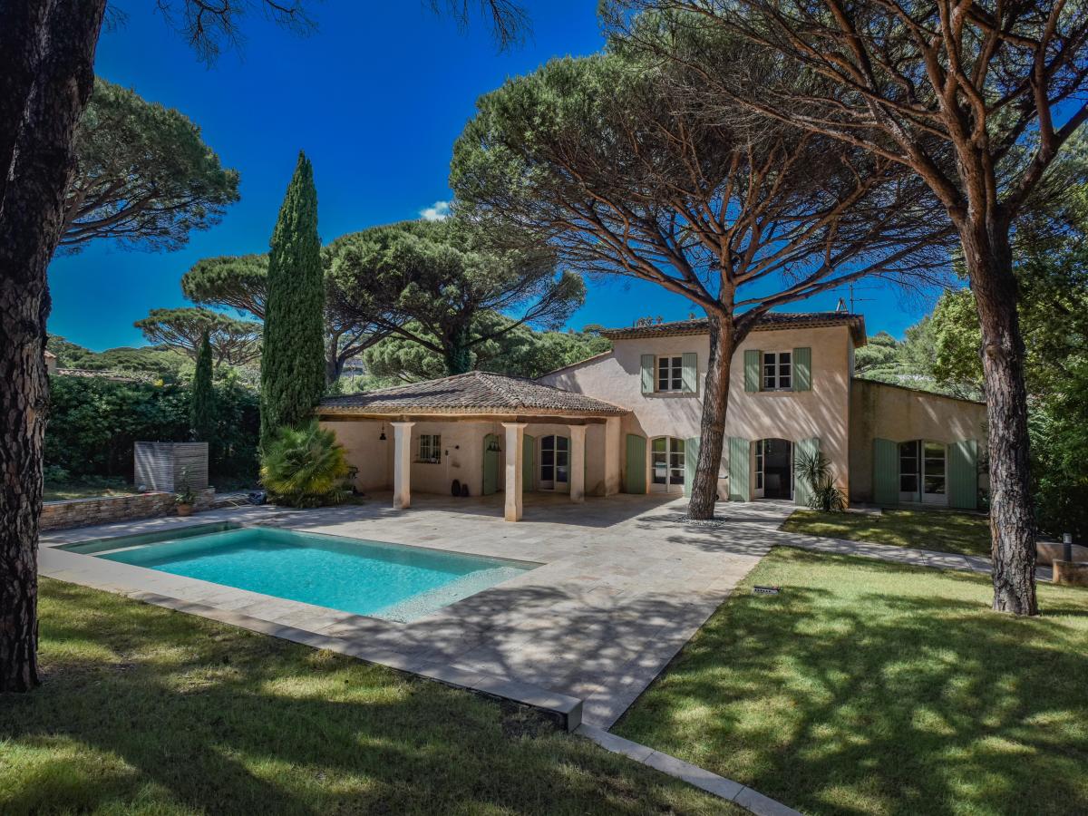 Villa photo 1