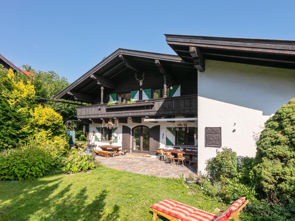 Villa photo 1