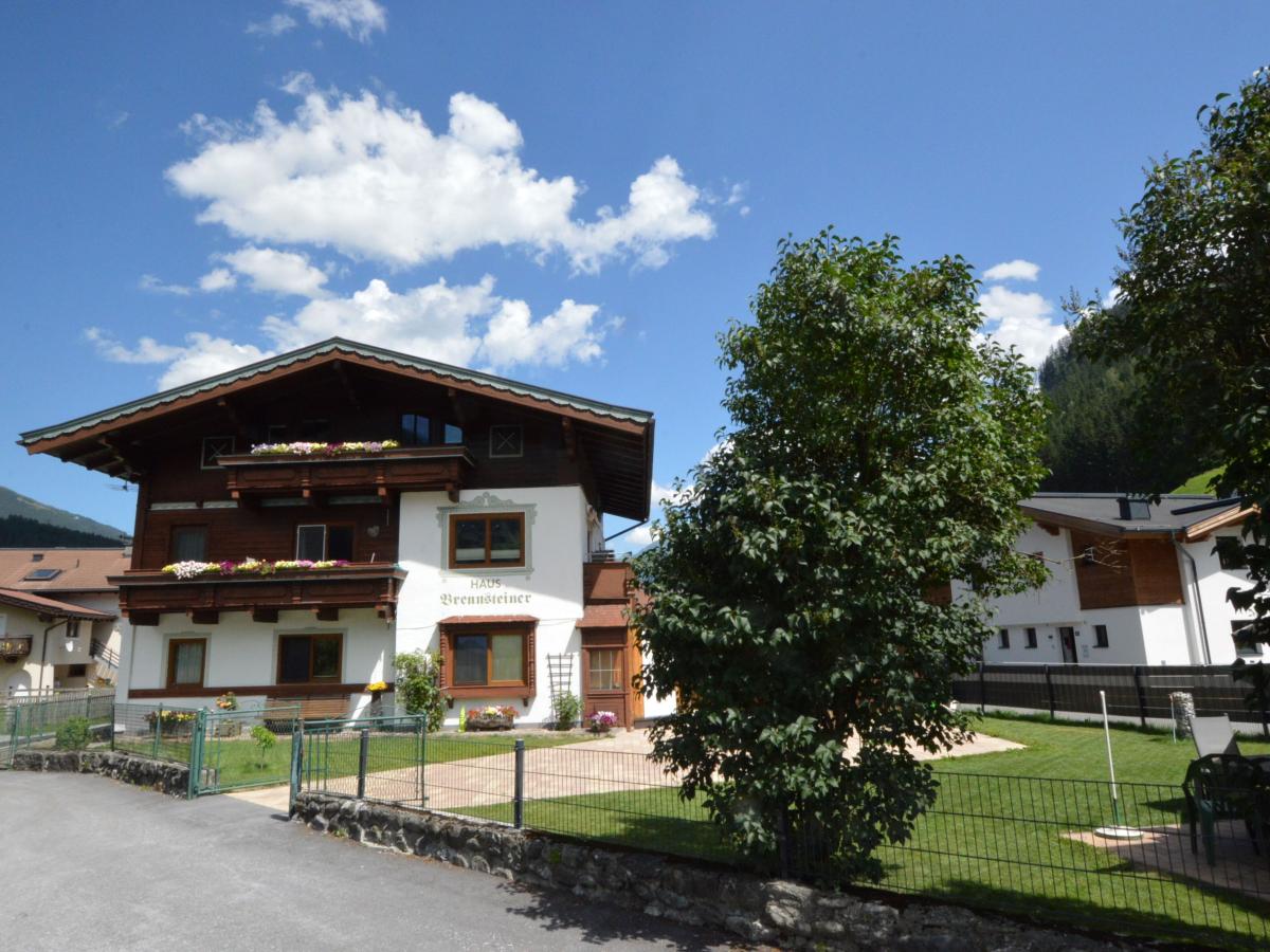 Villa photo 1