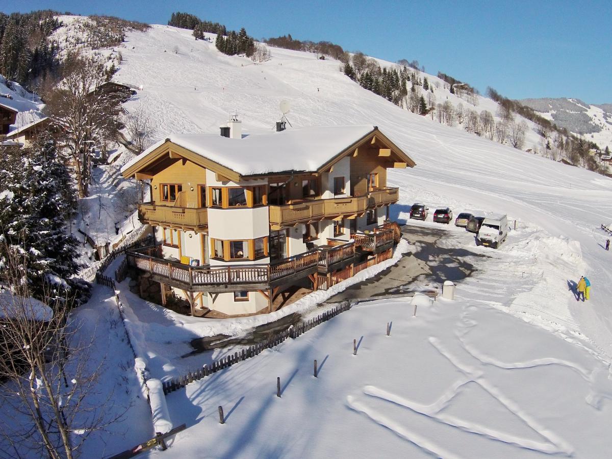 Villa photo 1
