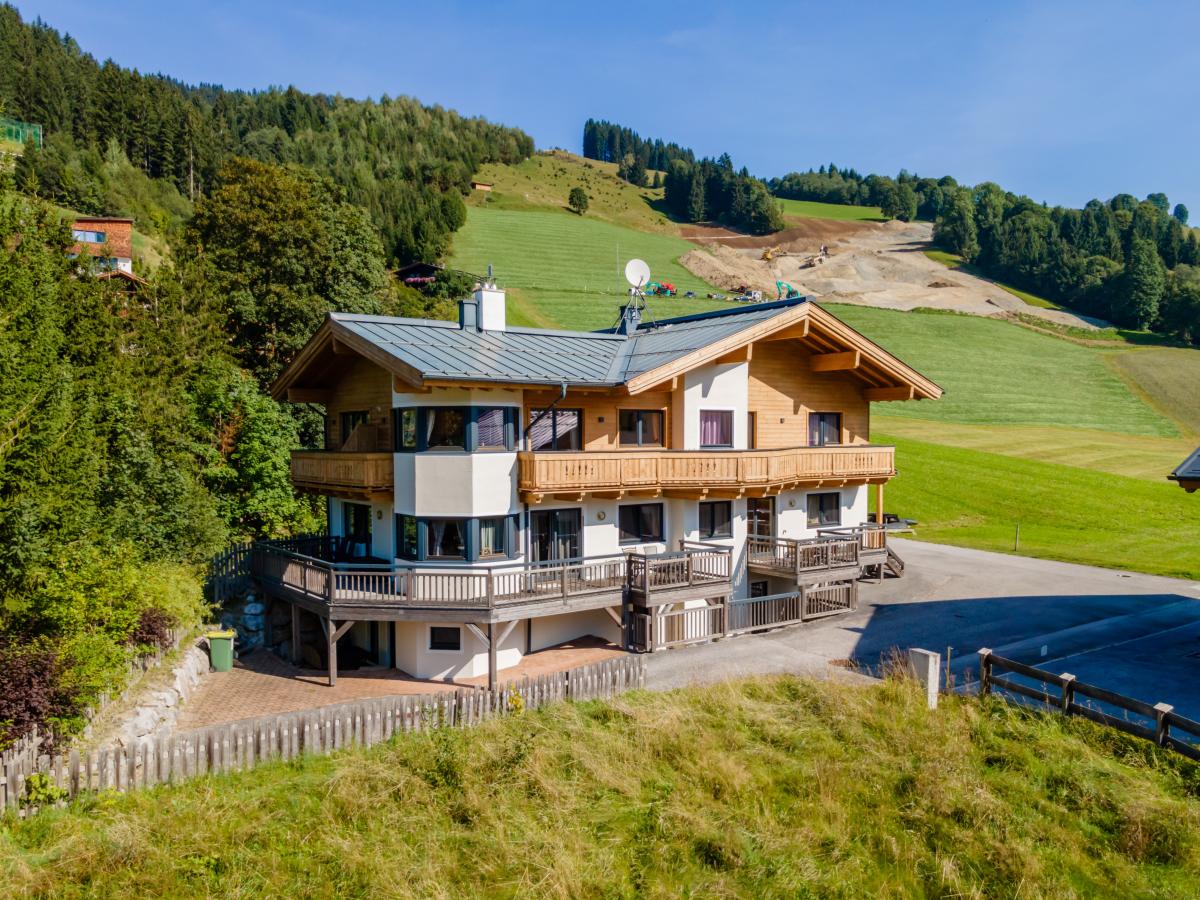 Villa photo 1
