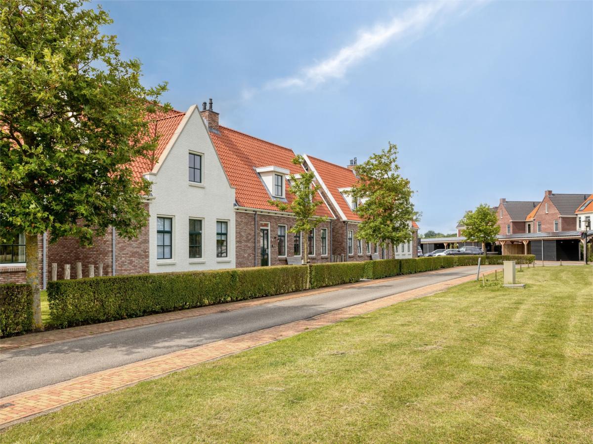 Exterior Summer