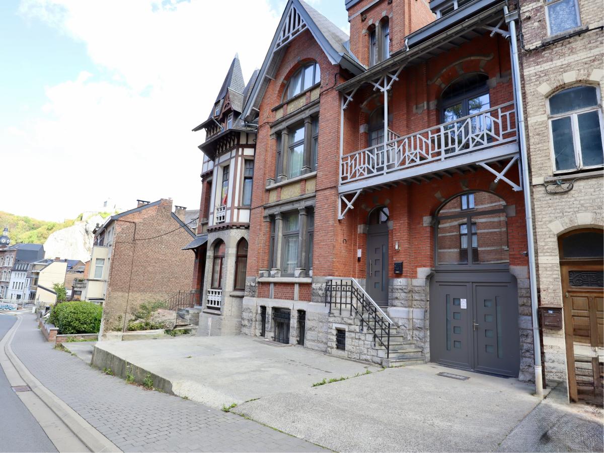 Villa photo 1
