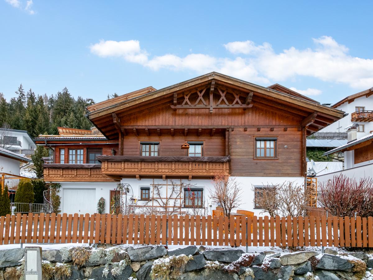 Villa photo 1