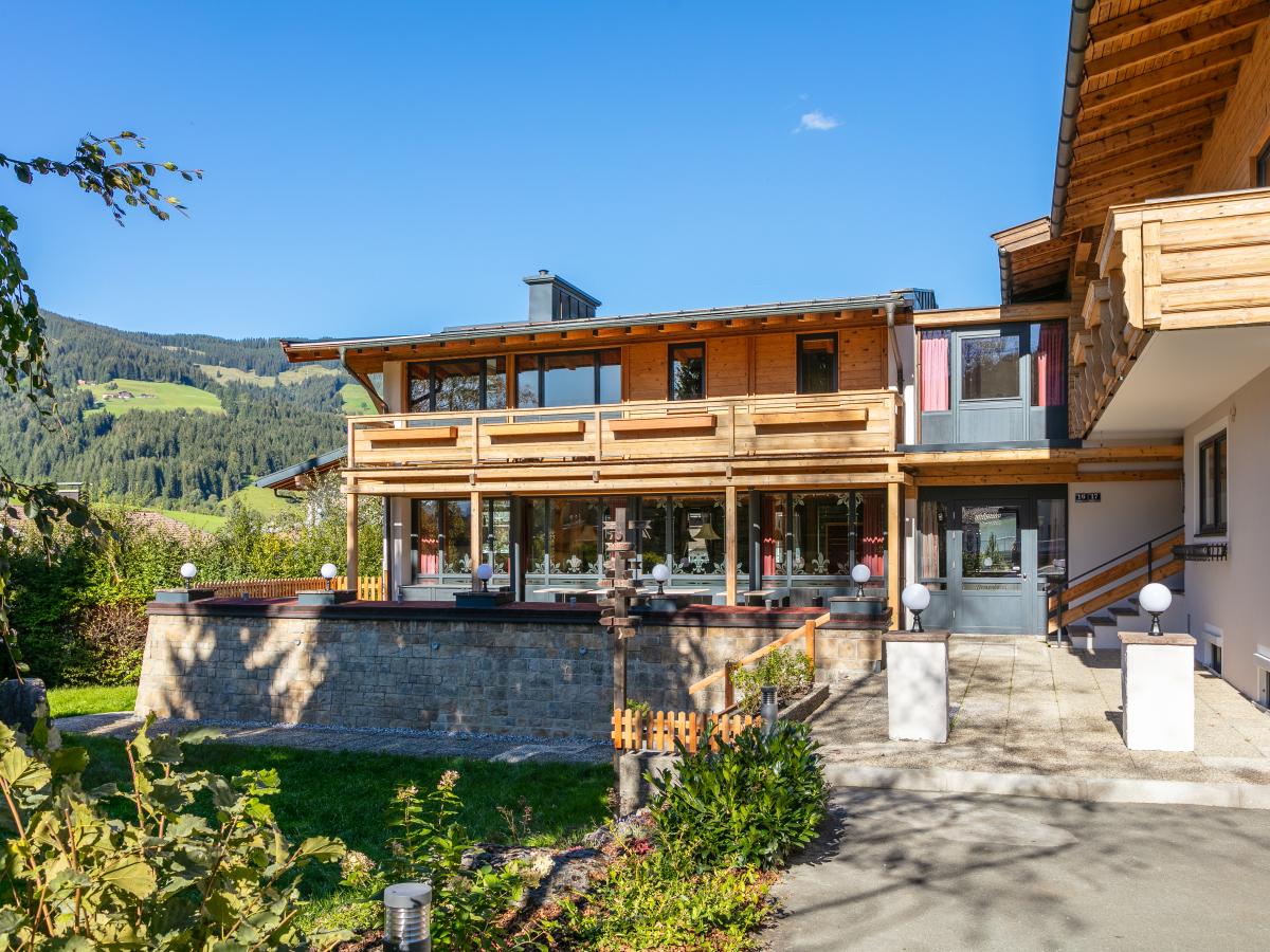 Exterior Summer