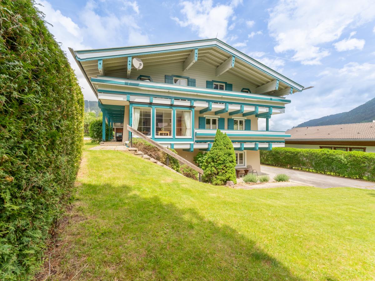 Villa photo 1