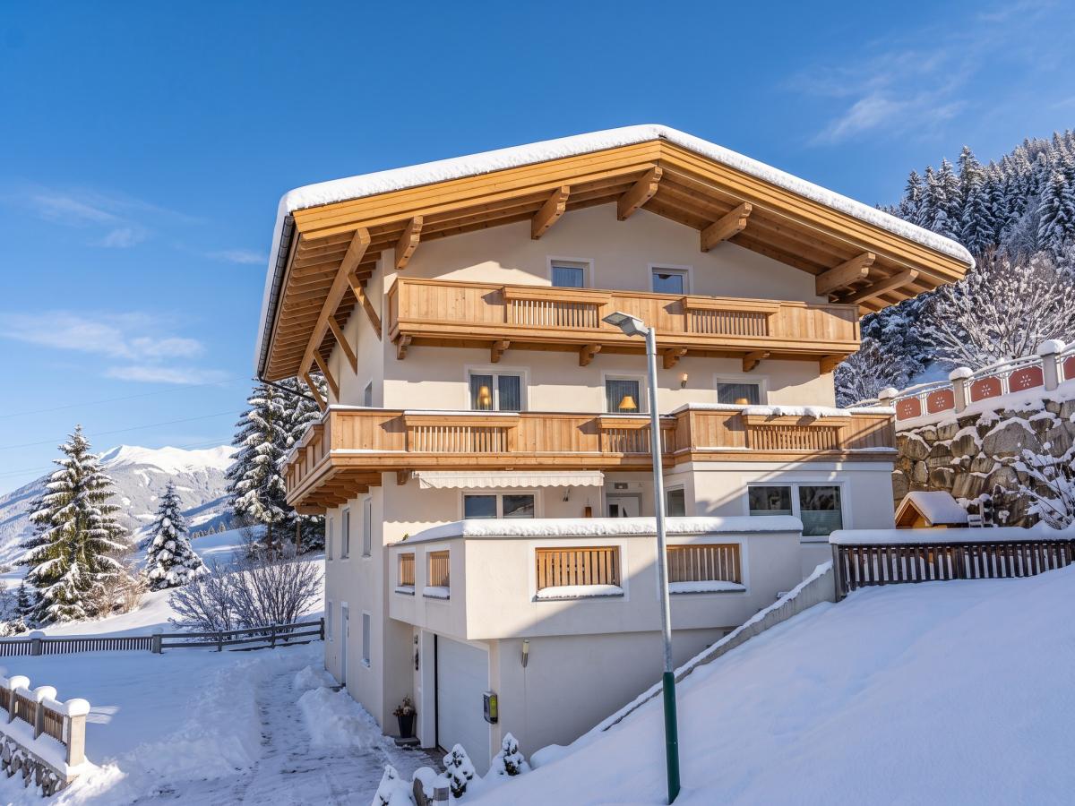 Villa photo 1