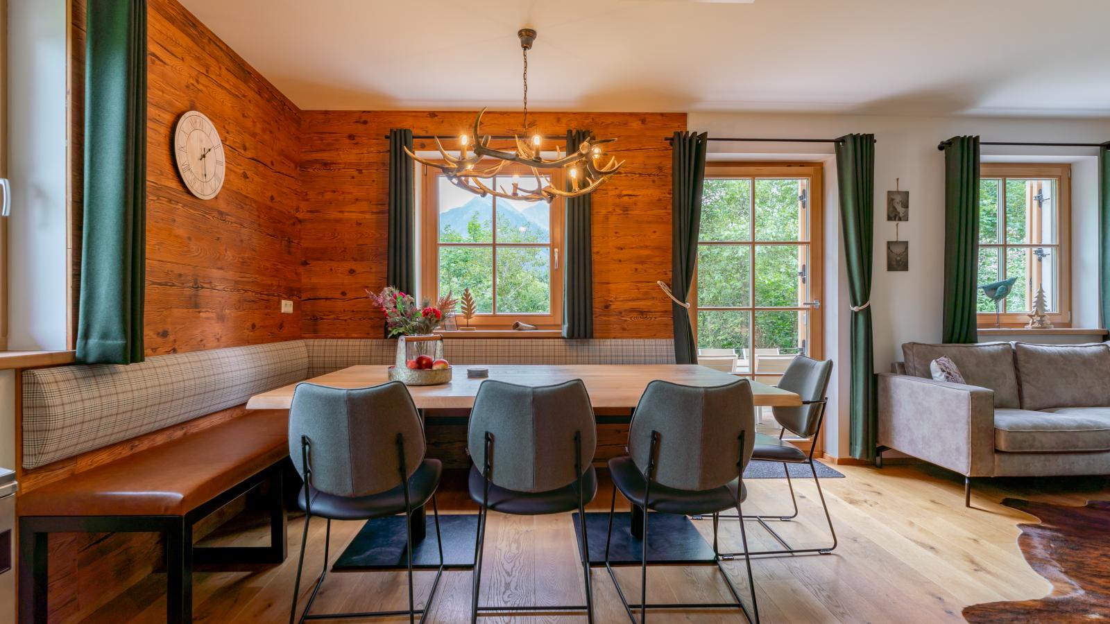 Sperlingnest-Eetkamer