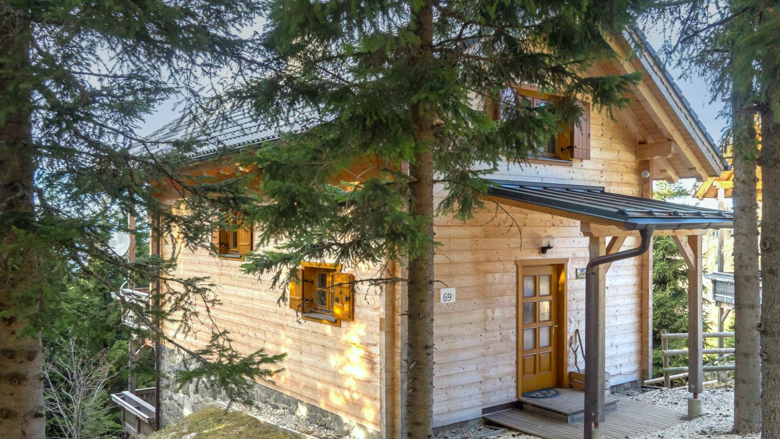 Chalet Bergoase-Buitenkant zomer