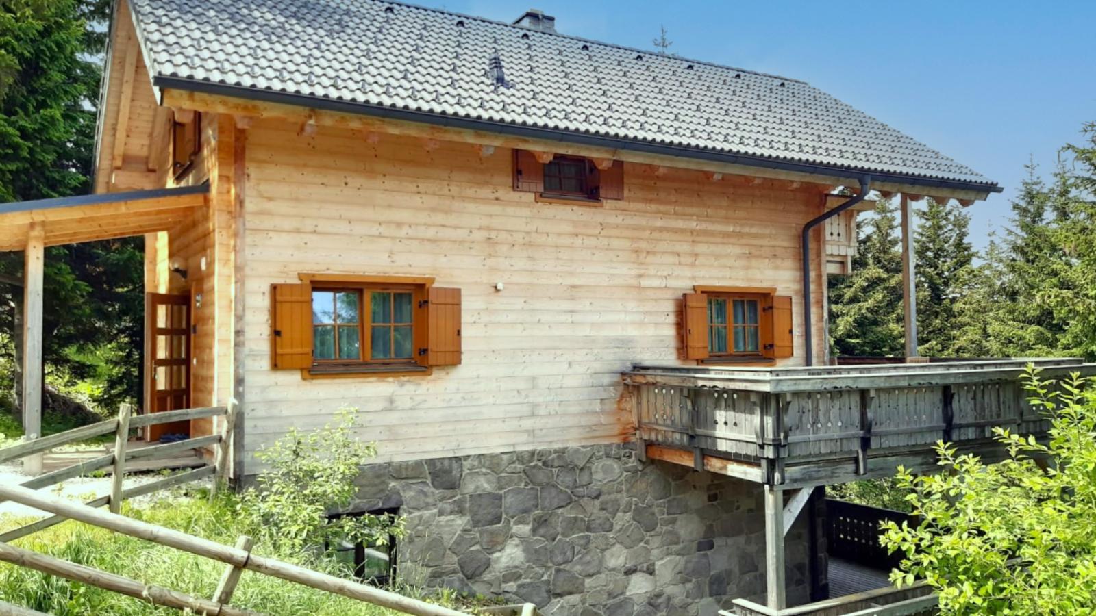 Chalet Bergoase-Buitenkant zomer
