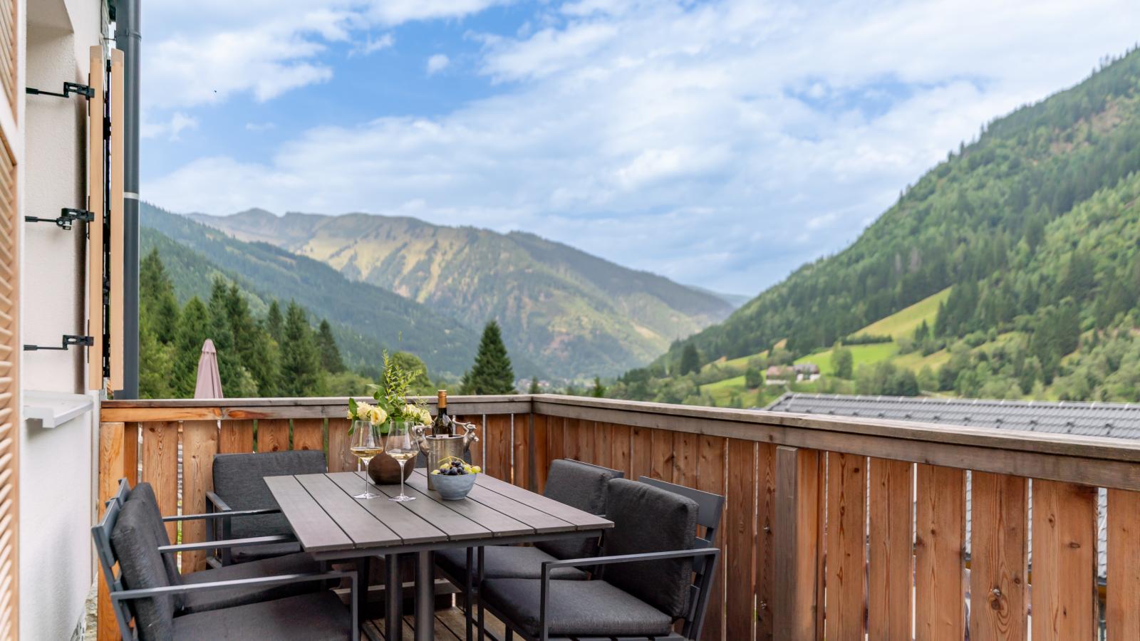 Haus Ganbei-Terrasbalkon