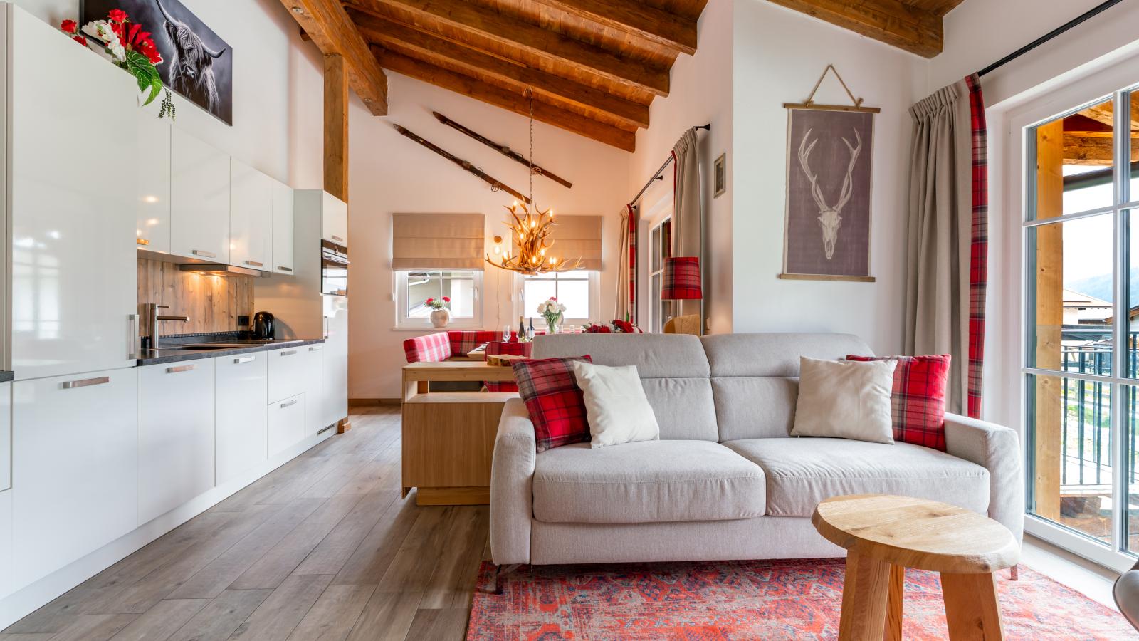 Luxury Tauern Suite Walchen Kaprun 4 - Woonkamer