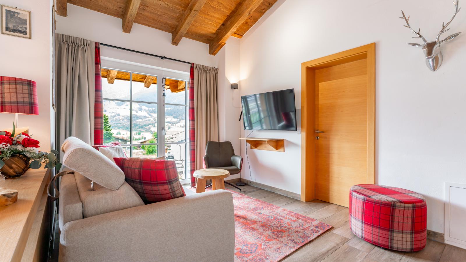 Luxury Tauern Suite Walchen Kaprun 4 - Woonkamer