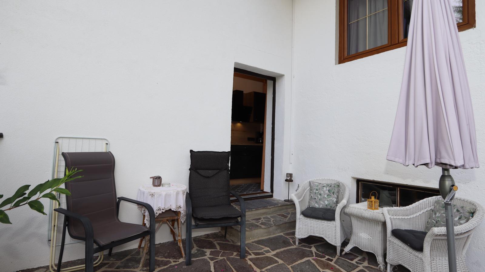 Kirschbaum 1 - Terrasse/Balkon