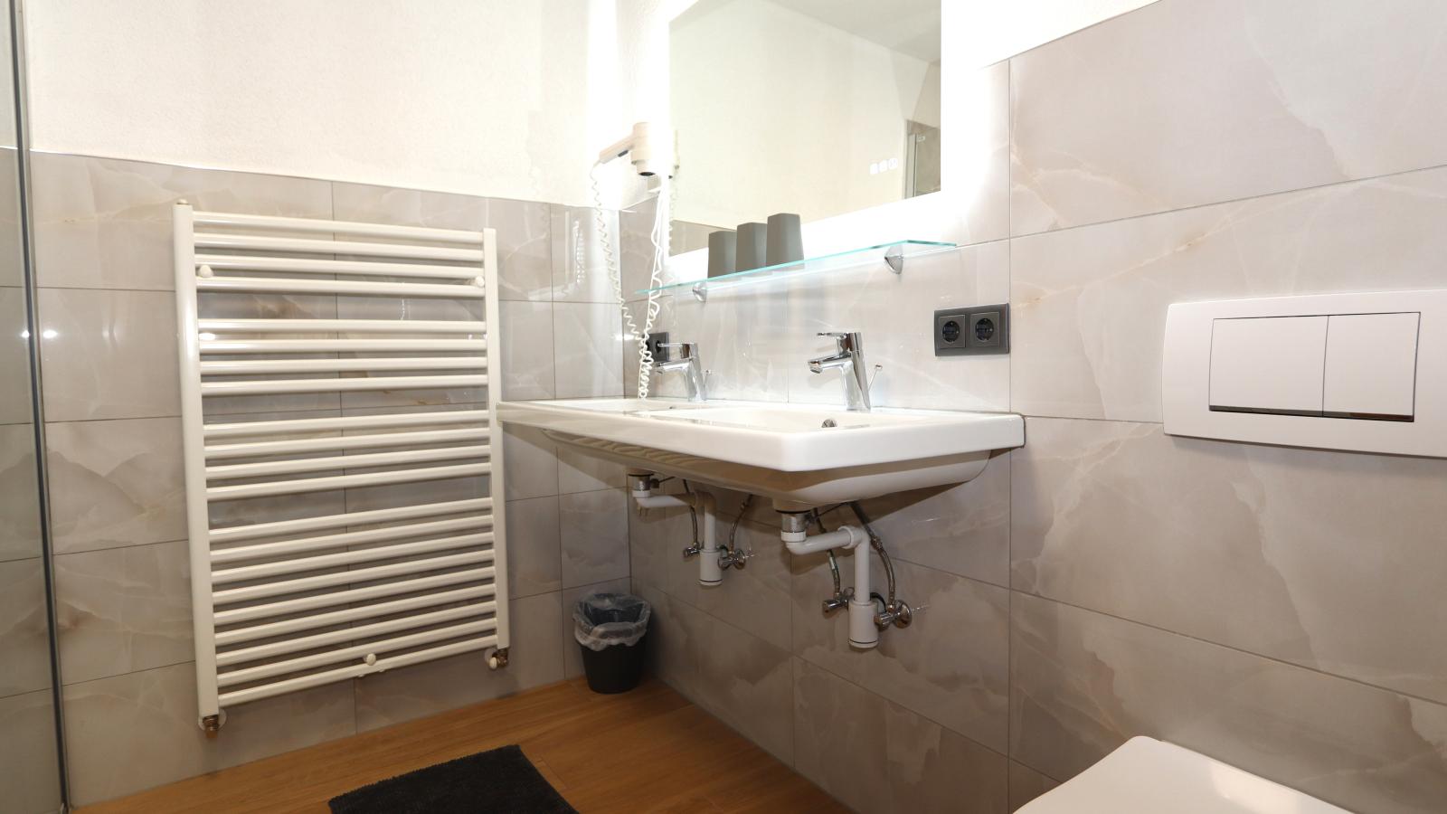 Kirschbaum 3 - Badezimmer