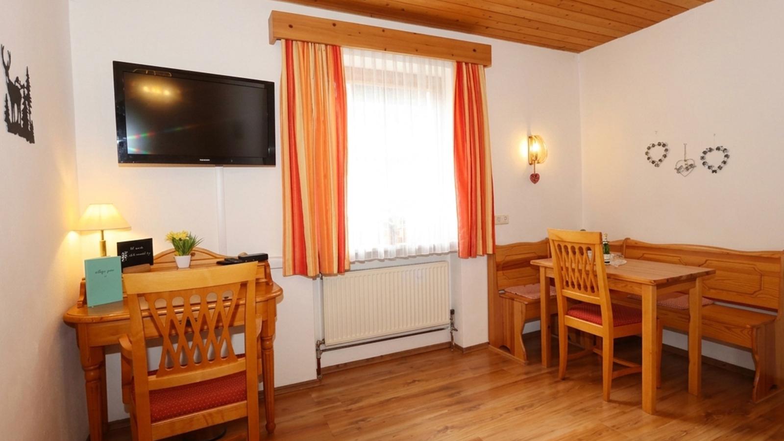 Kirschbaum 3 - Esszimmer