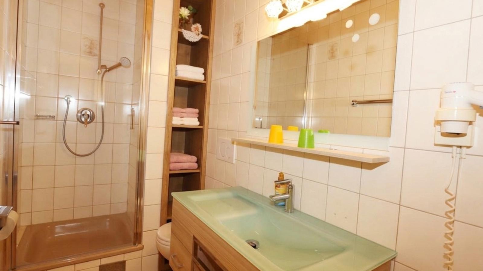 Kirschbaum 3 - Badezimmer