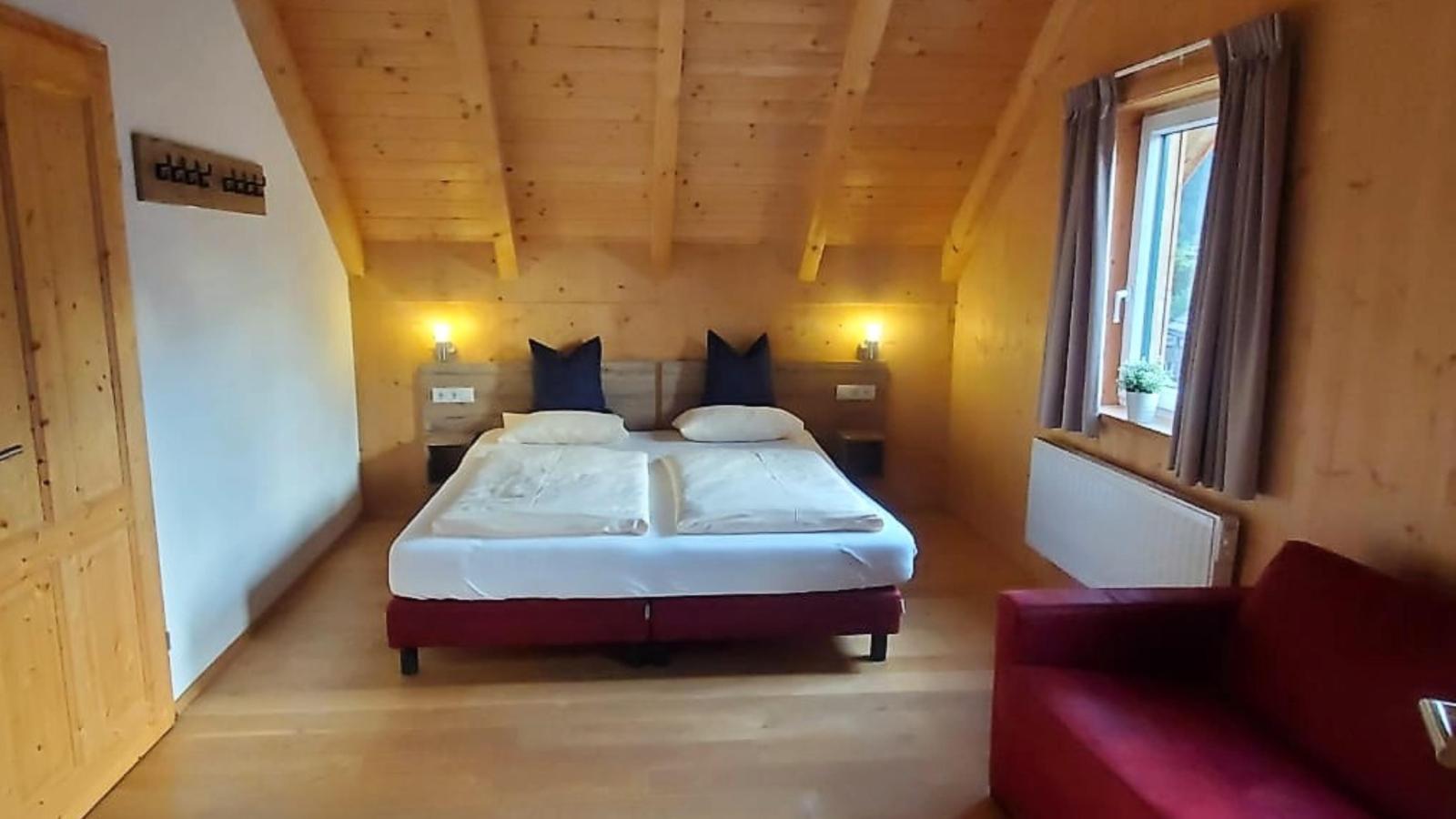 Mur-Chalet St Michael-Chambre