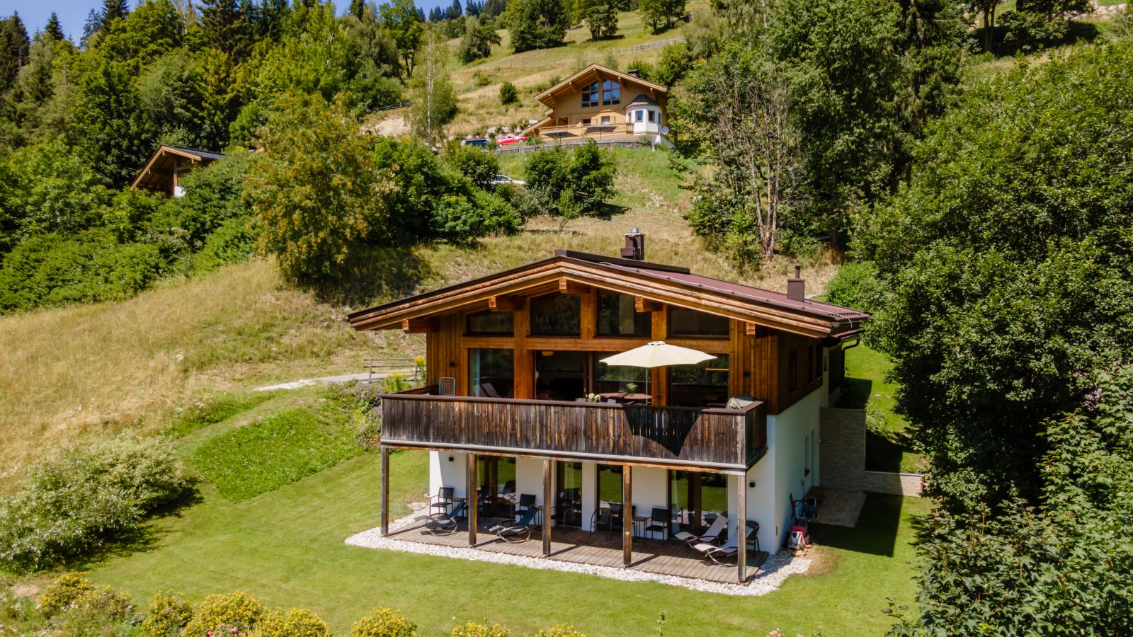 Künstler Chalet - Buitenkant zomer
