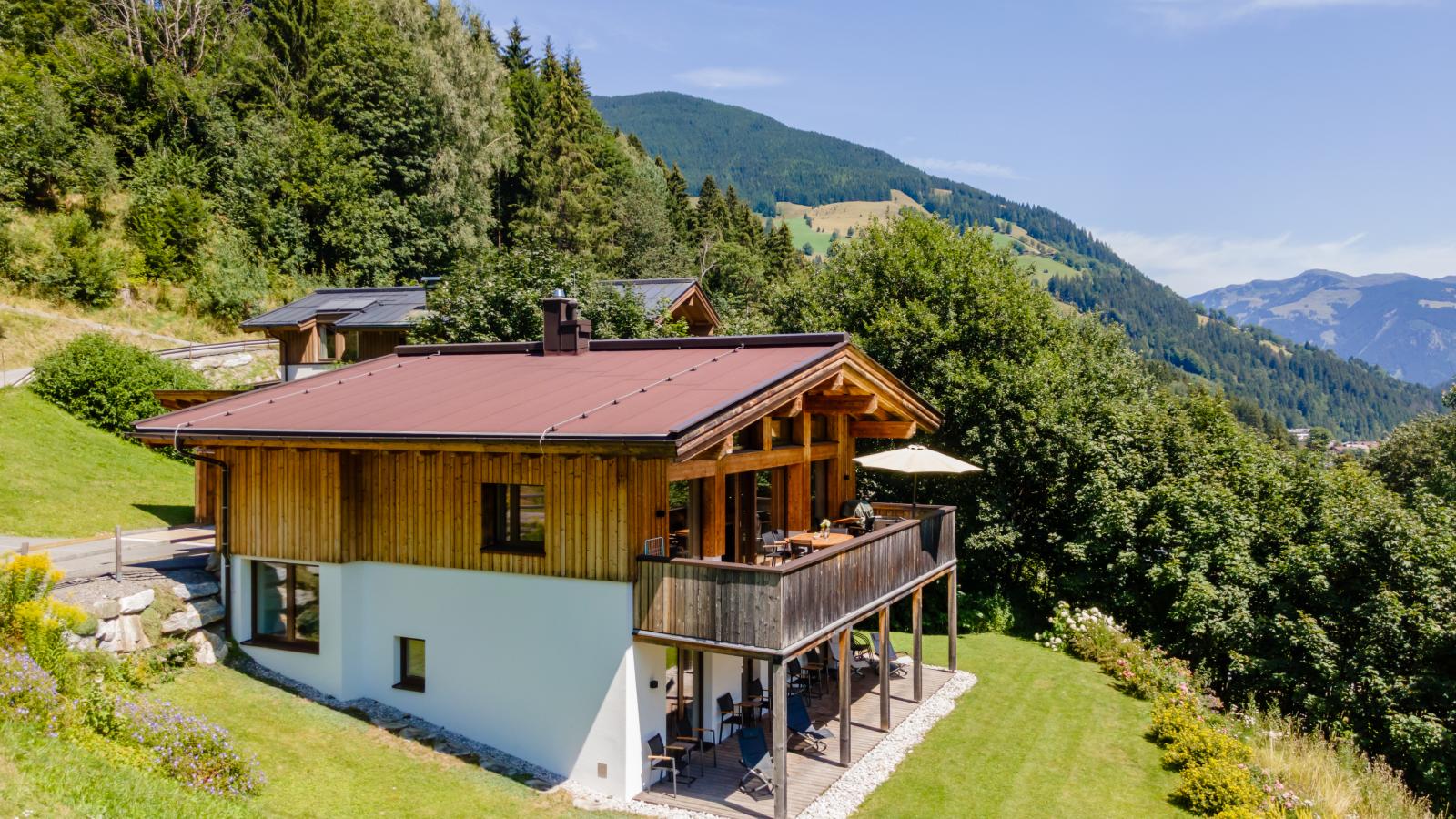 Künstler Chalet - Buitenkant zomer