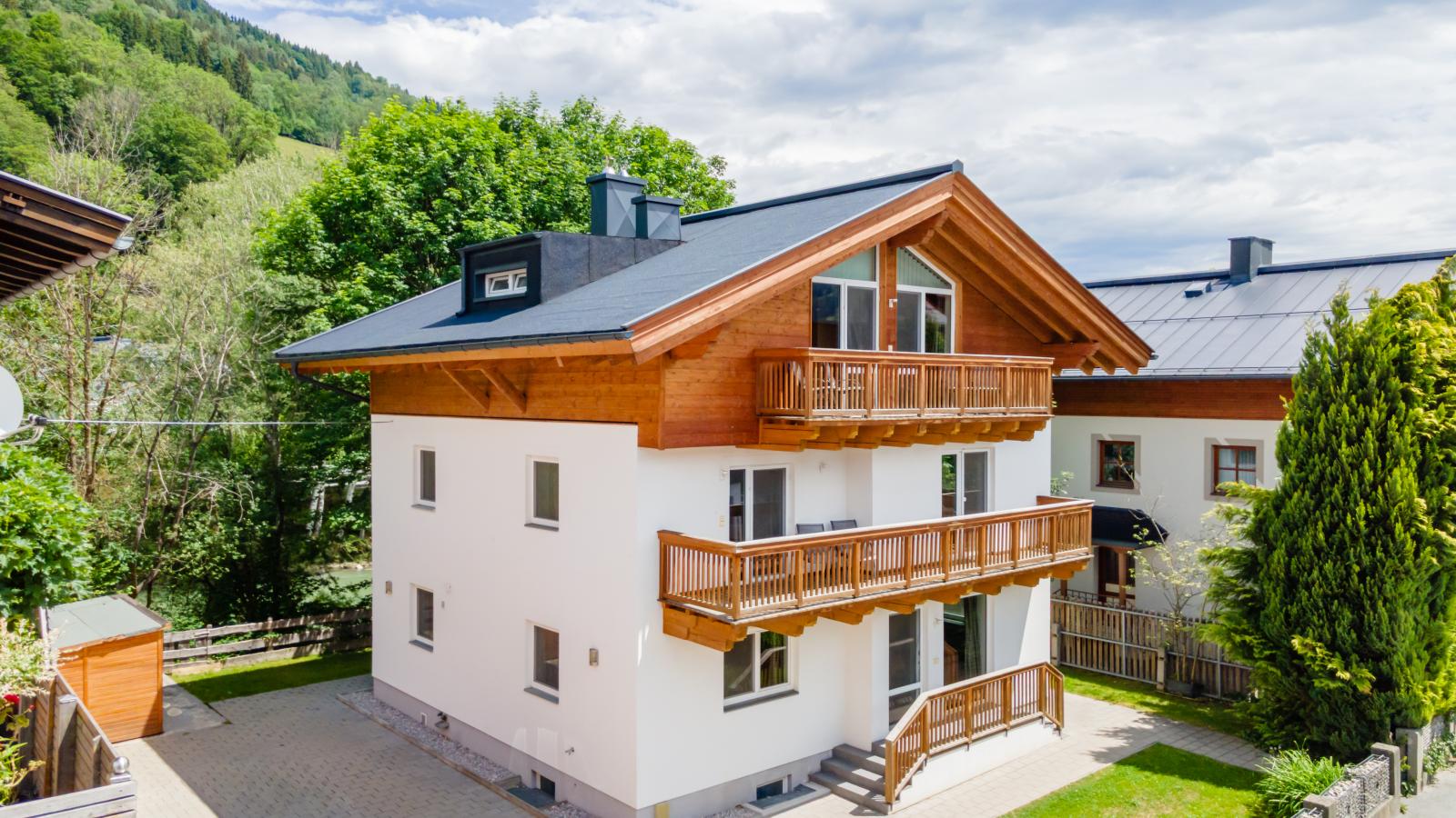 Chalet Angelina - Exterior in summer