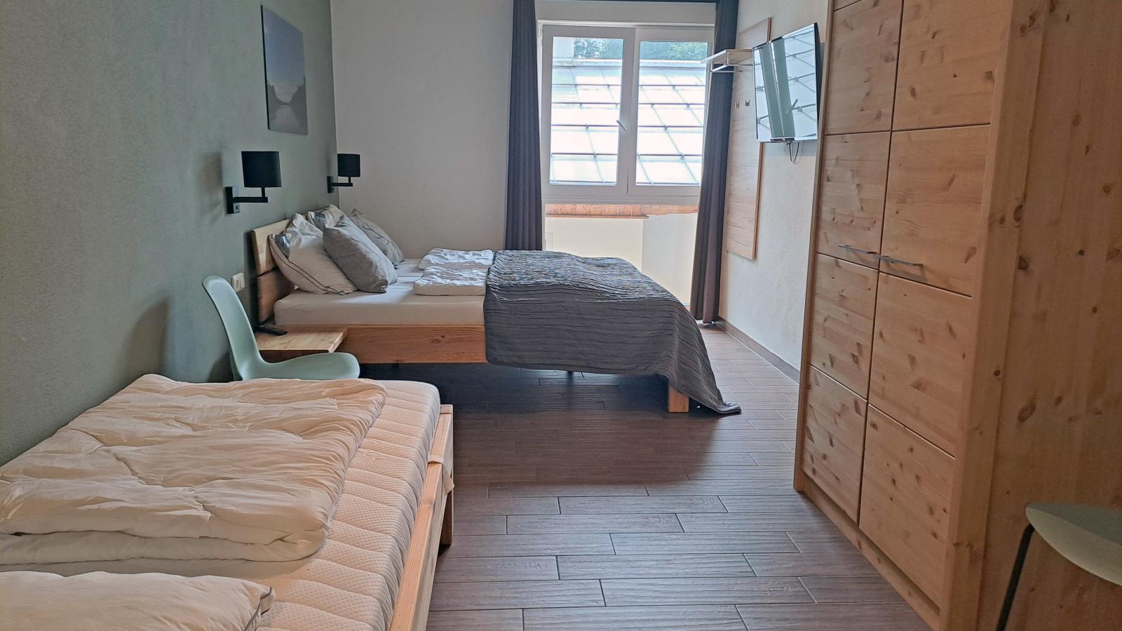Emma Top 1-Chambre