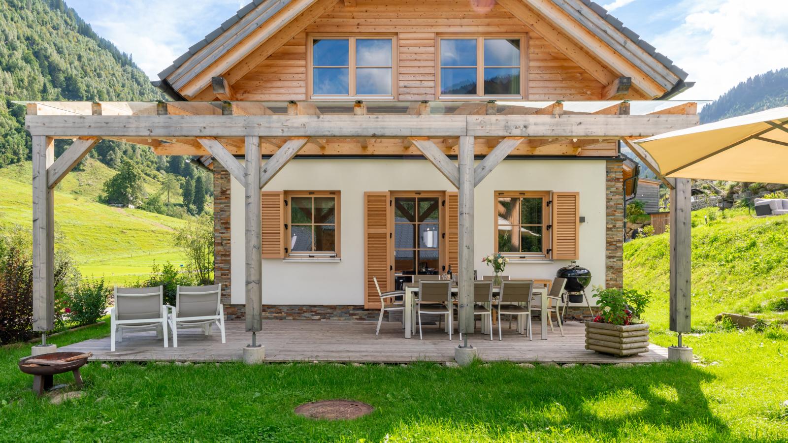 Chalet Amsel-Exterior in summer
