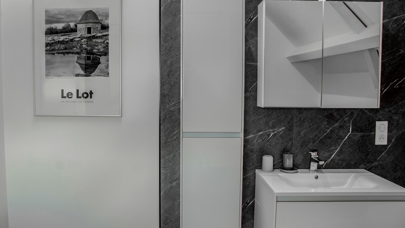 Lac Bleu 16 - Badkamer