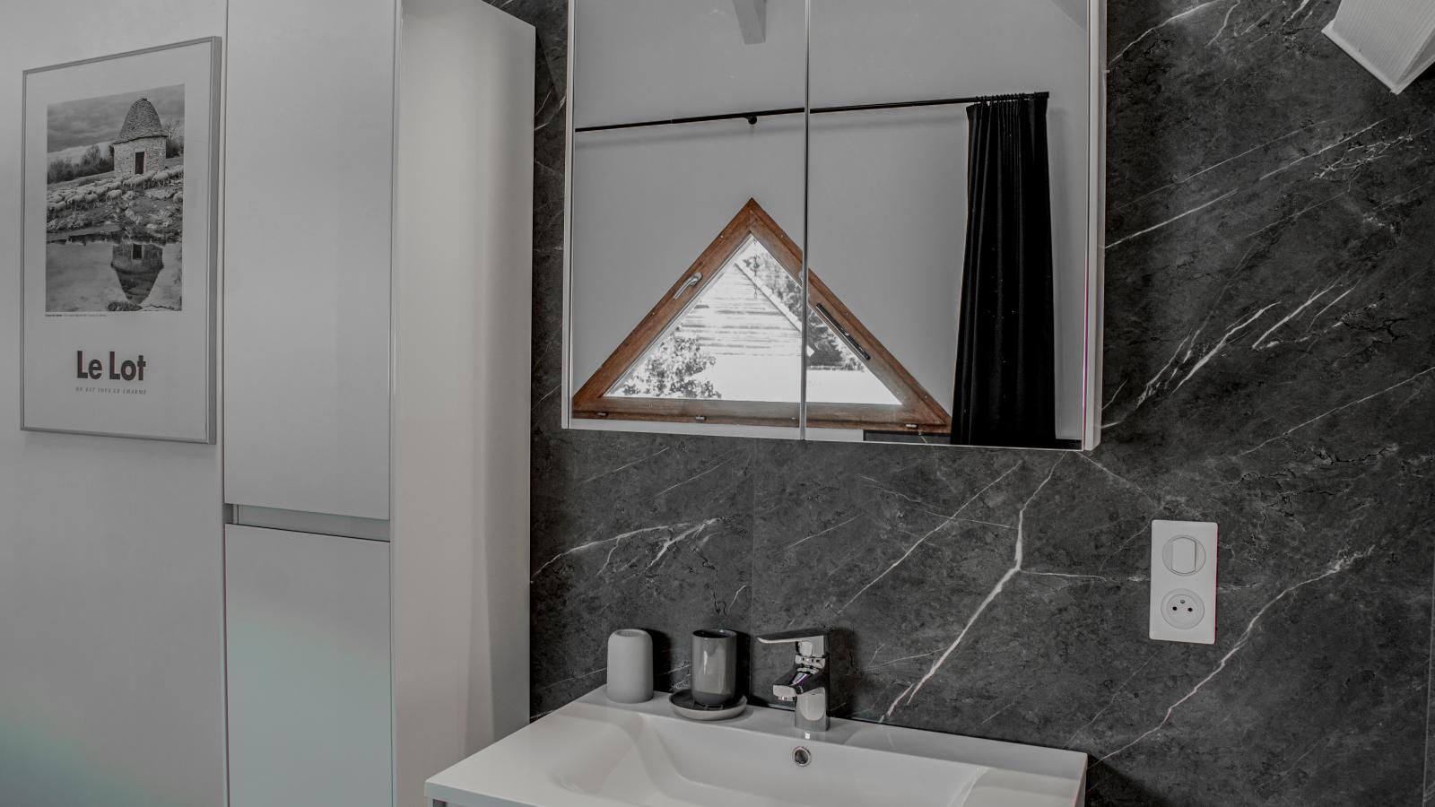 Lac Bleu 16 - Badkamer