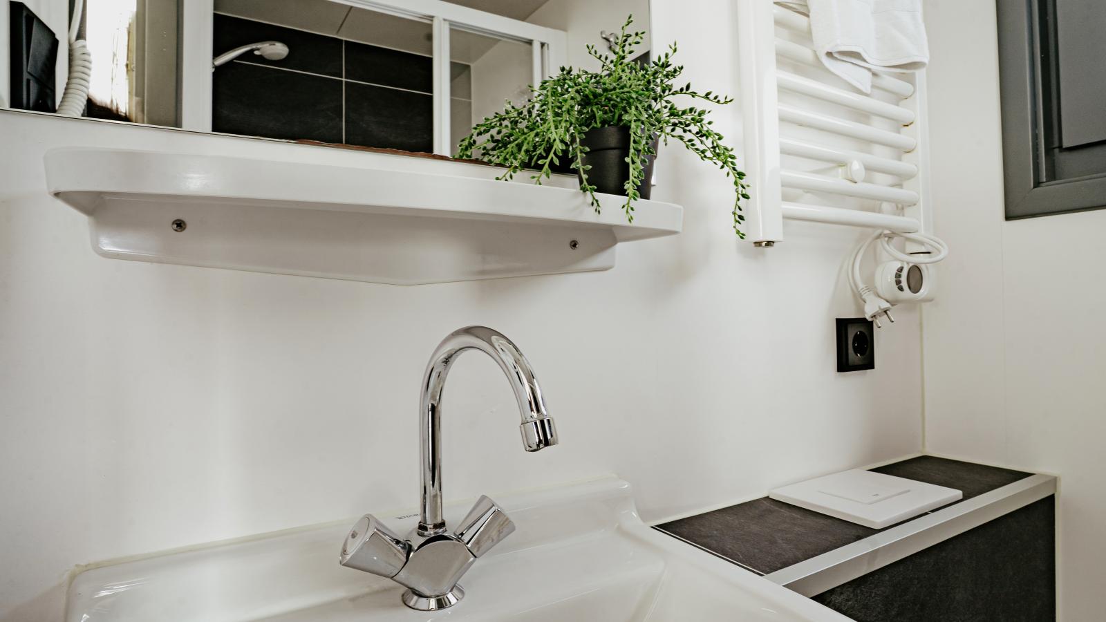 Tiny houseboat Uitgeest I-Salle de bain