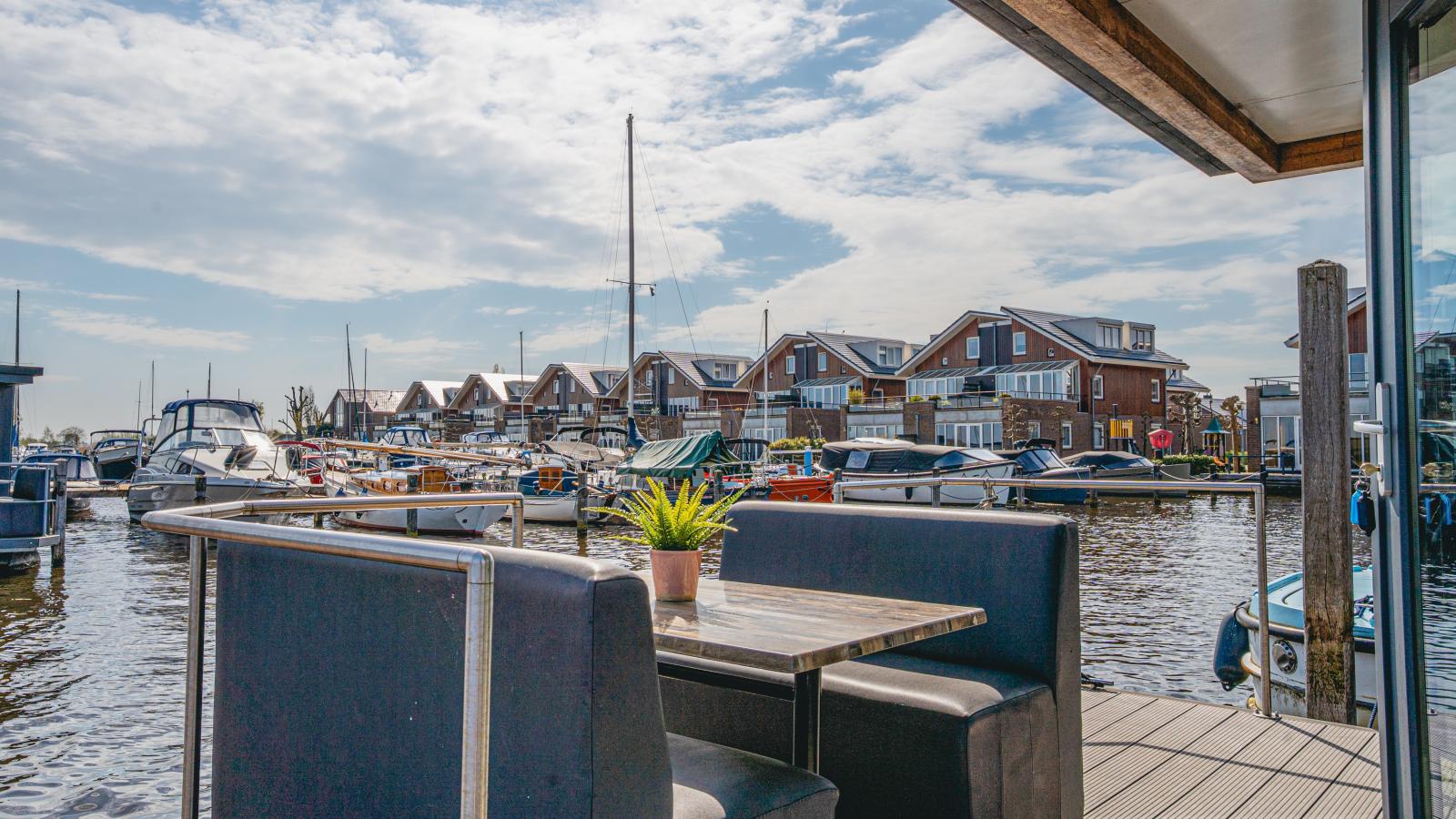 Tiny houseboat Uitgeest I-Terrasse / balcon