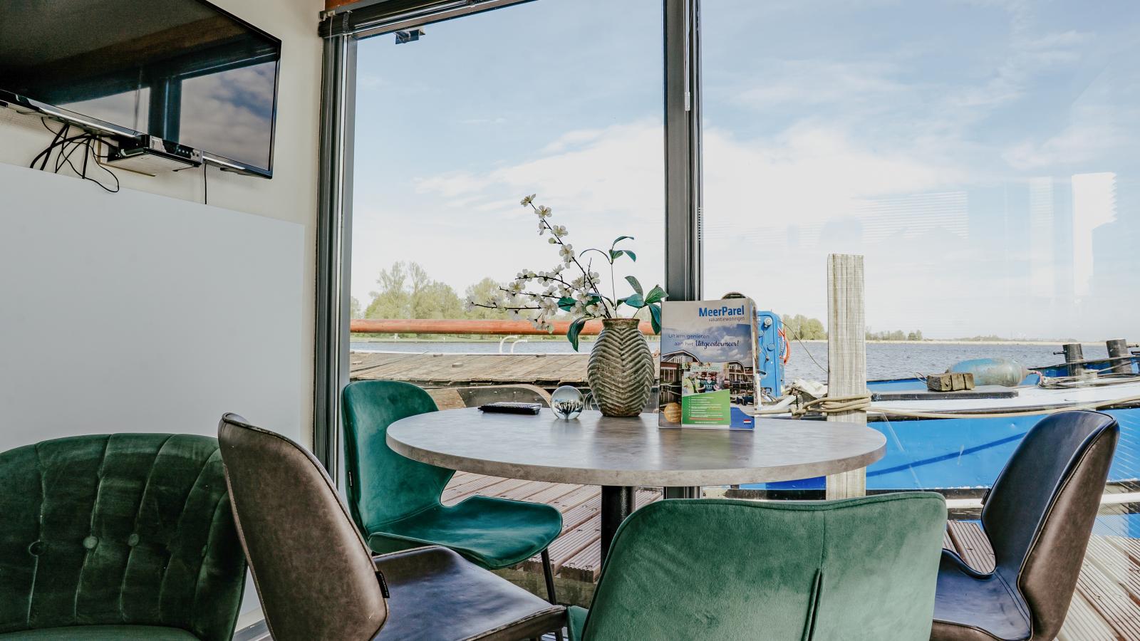 Tiny houseboat Uitgeest I-Salle à manger