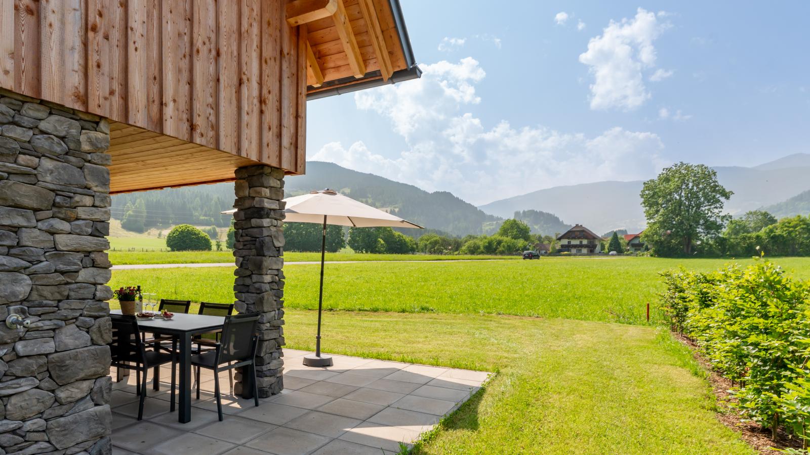 Mountain Chalet Chapeau-Uitzicht zomer