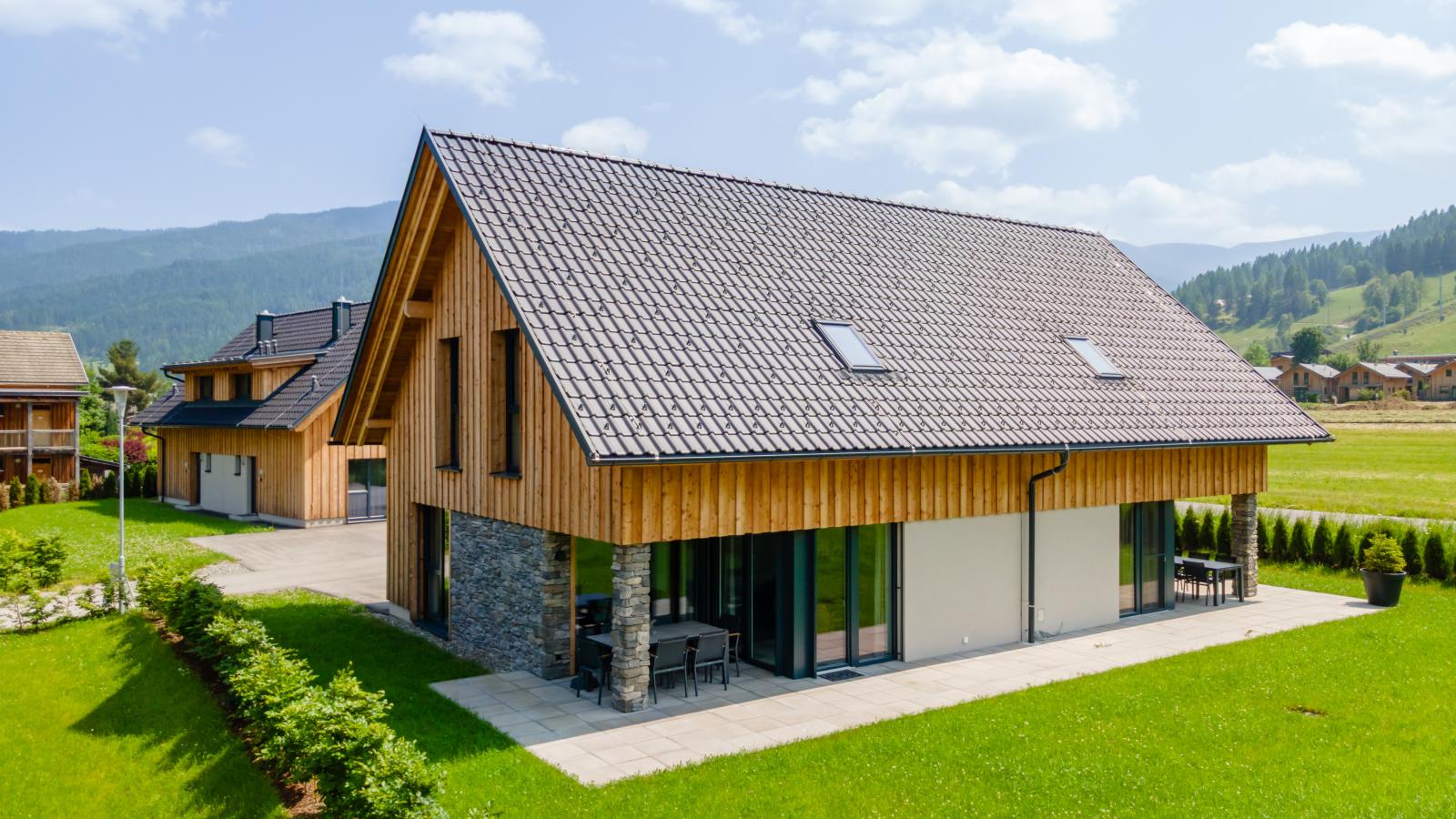 Mountain Chalet Chapeau-Buitenkant zomer