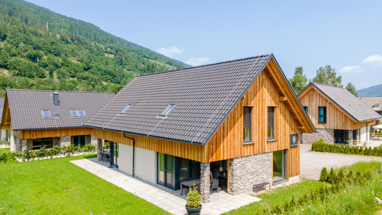 Mountain Chalet Esttes-Buitenkant zomer