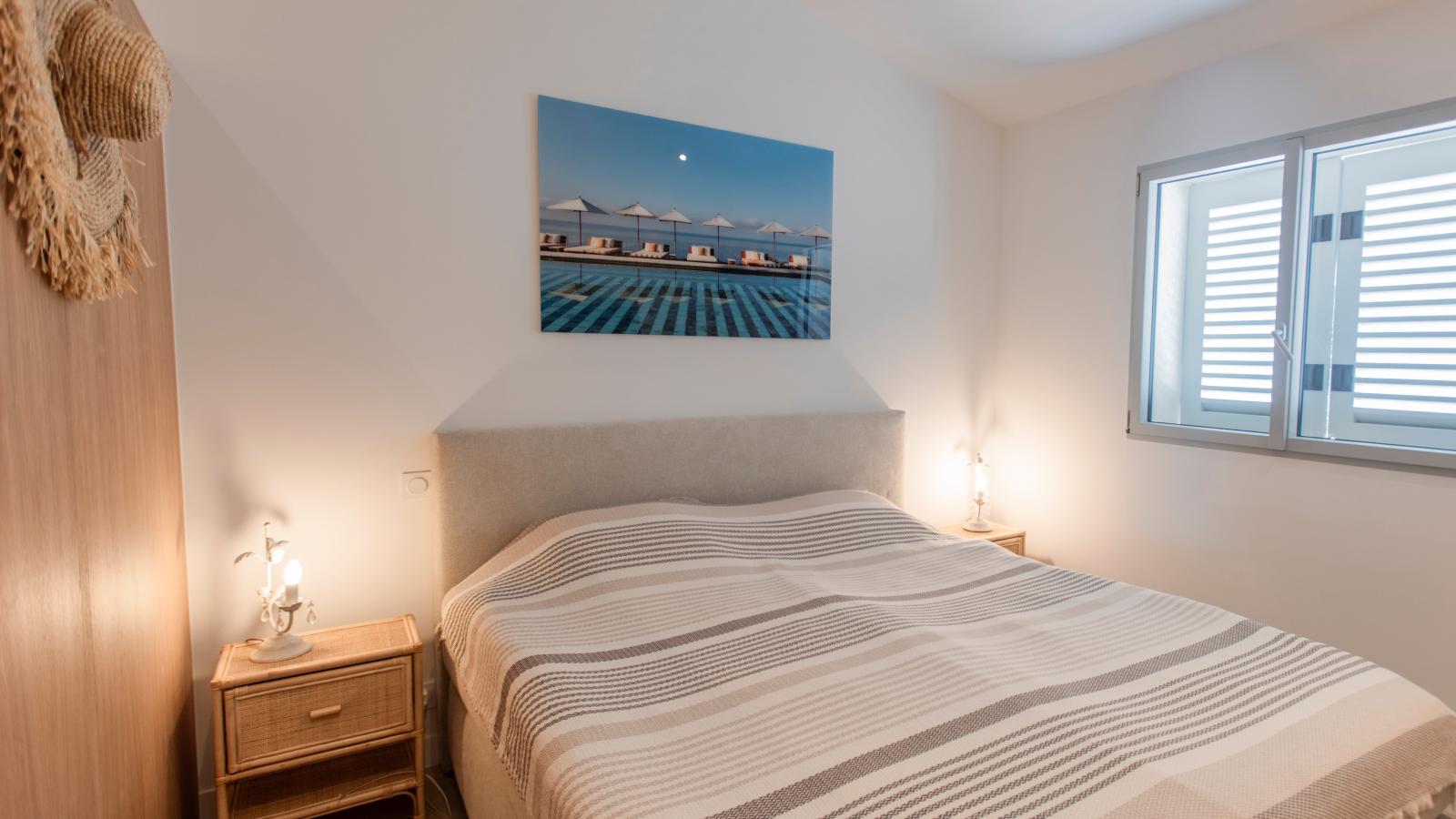 La Neptune-Bedroom