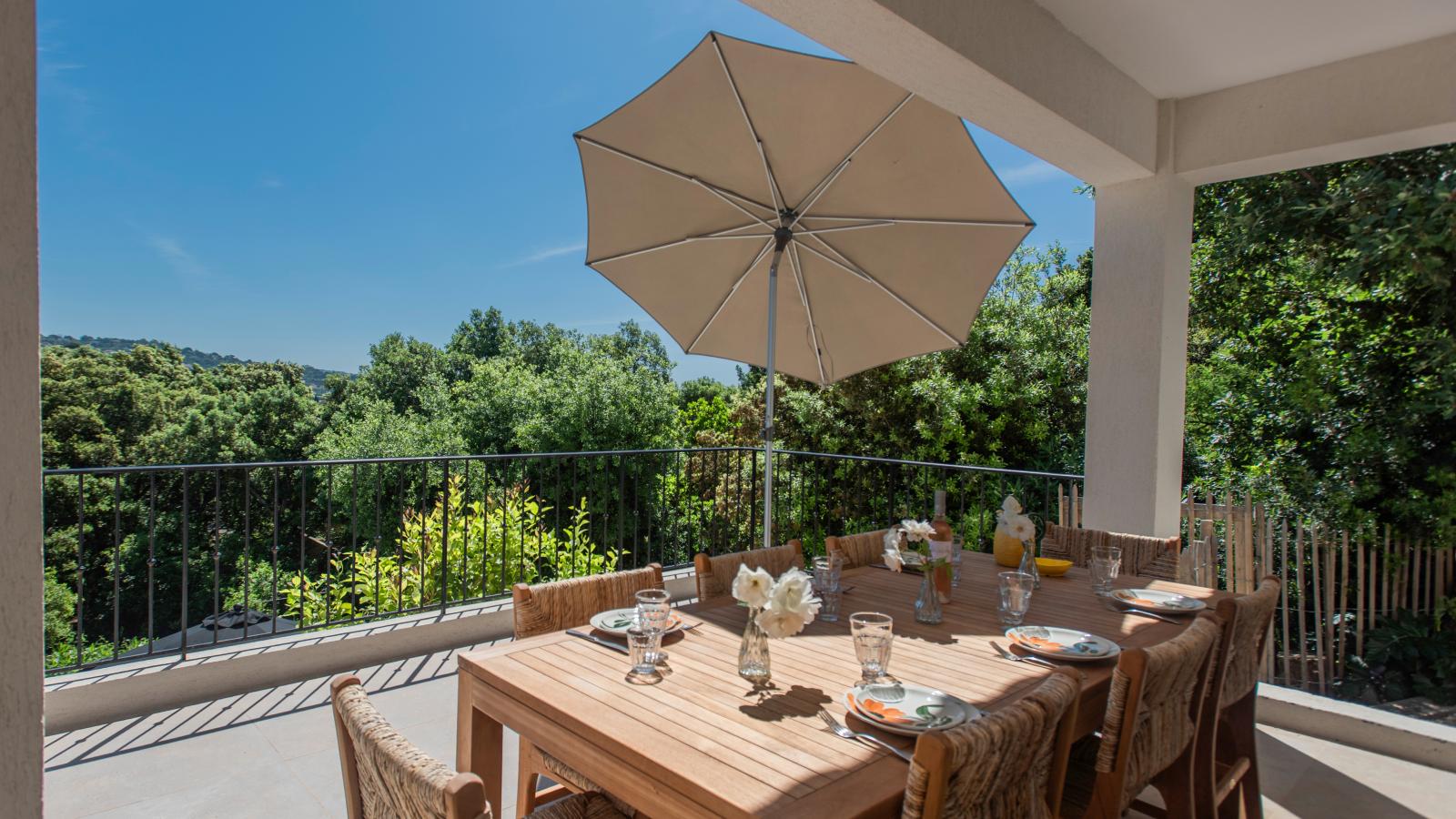 La Neptune-Terrace balcony