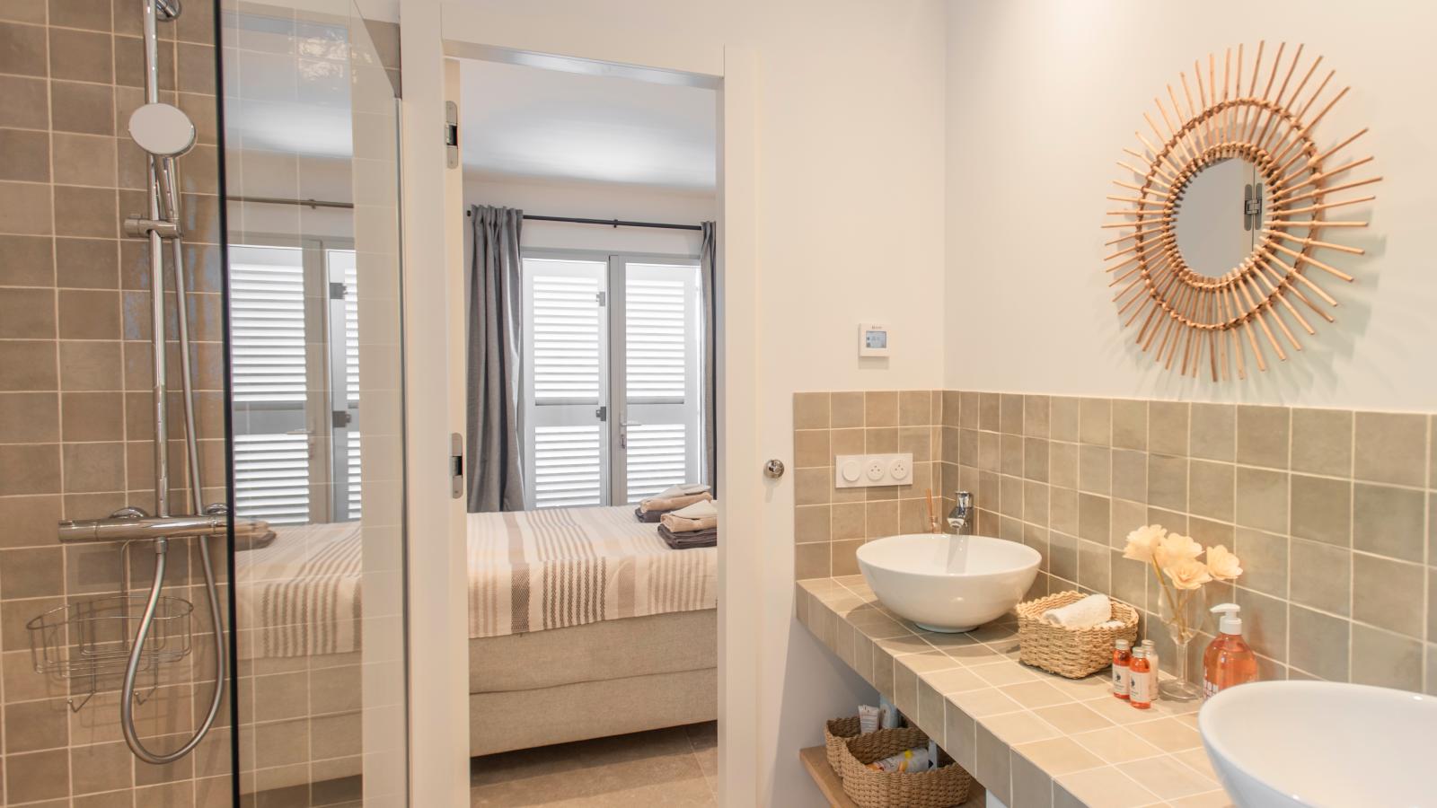 La Neptune-Bathroom