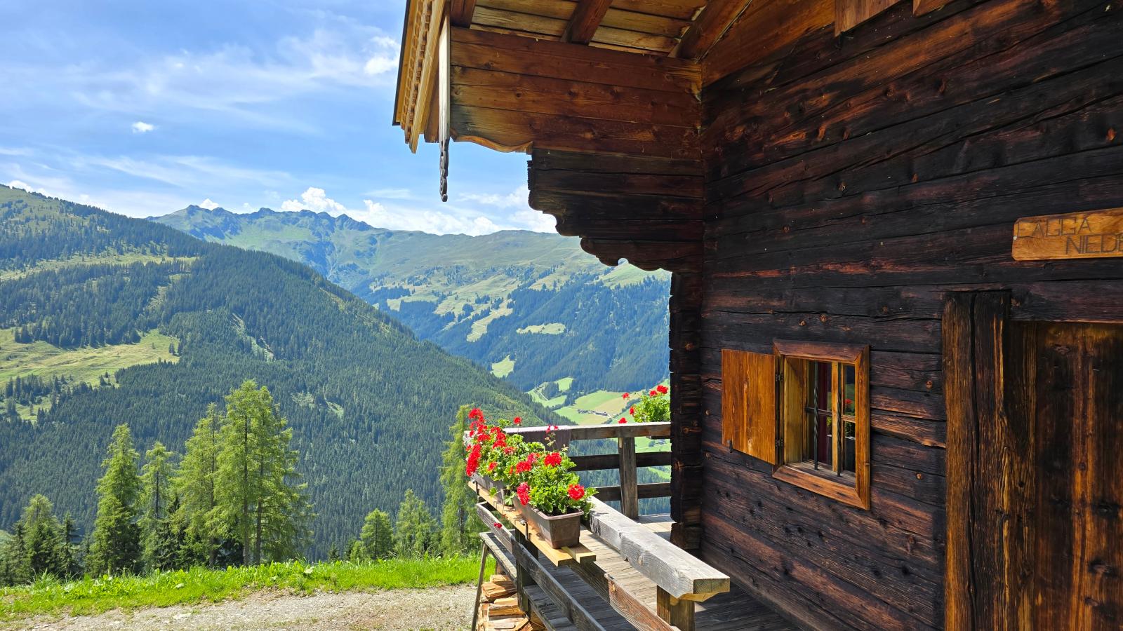 EAGGA-Niederleger Alm-Terrasbalkon