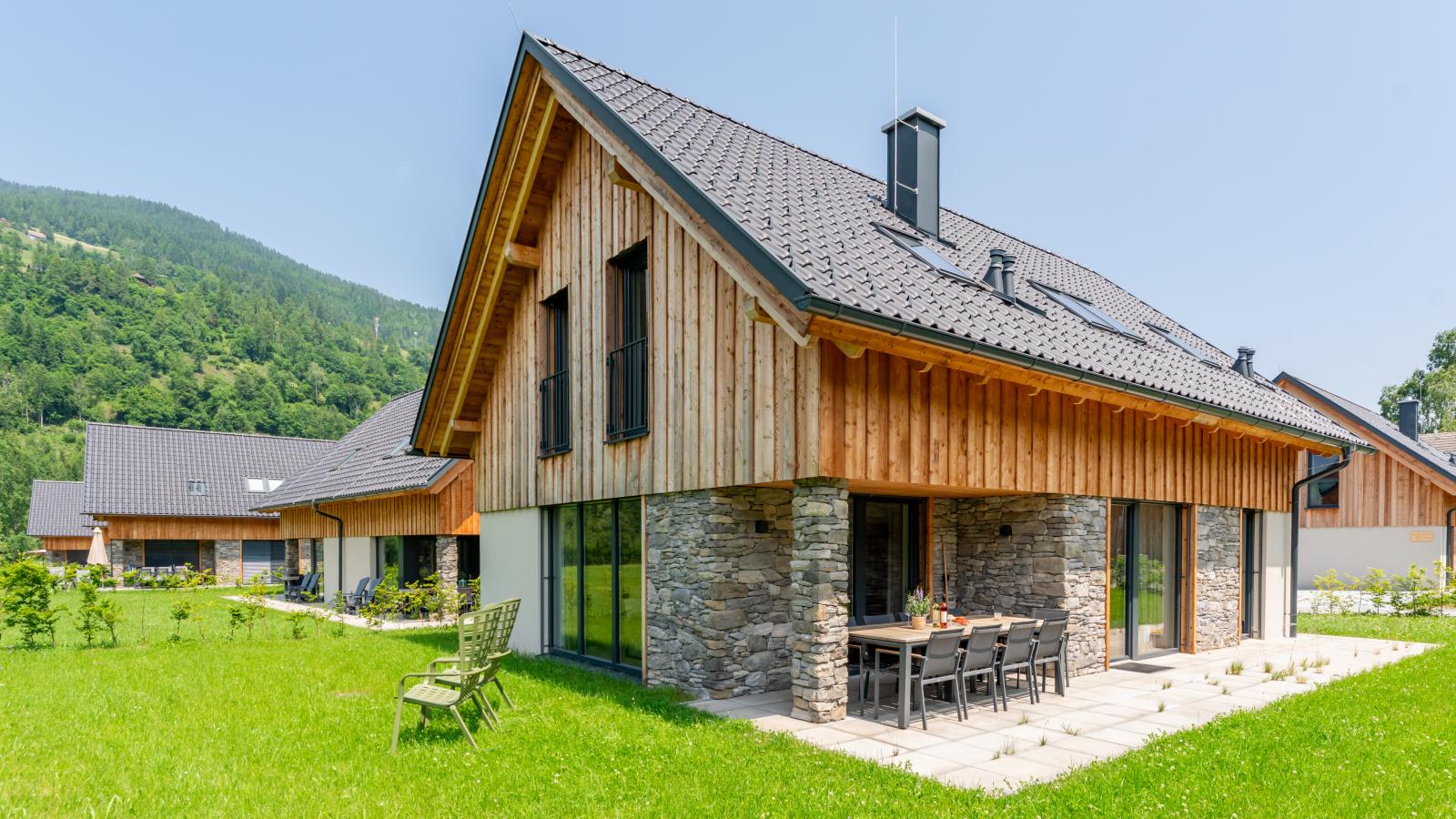Mountain Chalet Krek Wak Wou-Buitenkant zomer