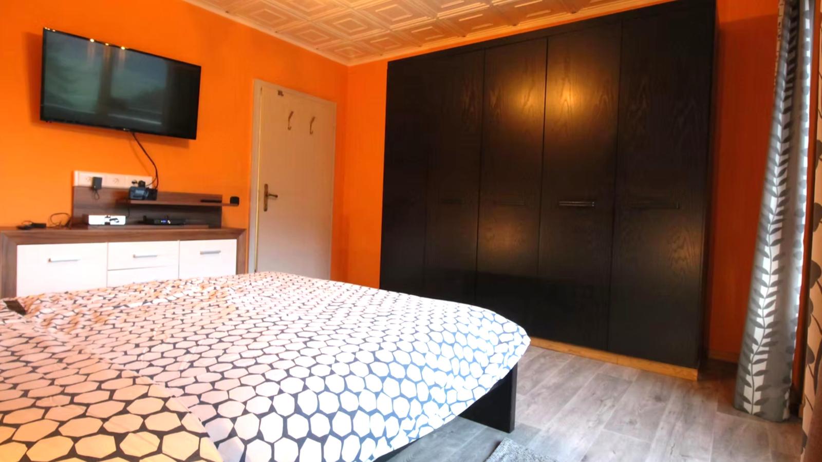 Yannsa-Bedroom