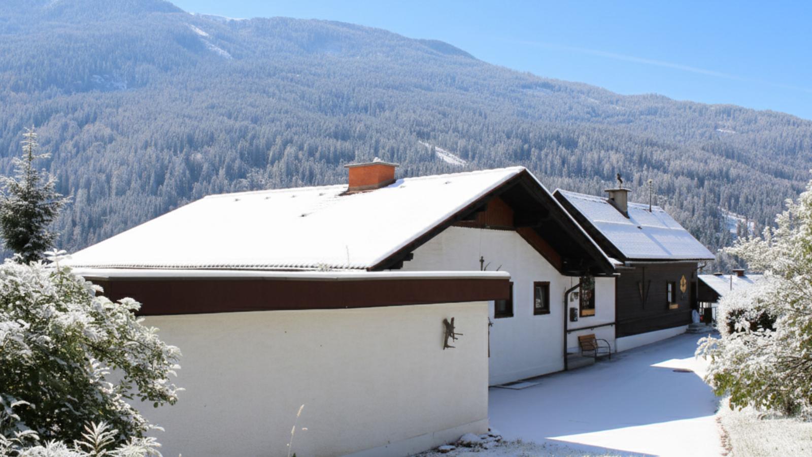 Yannsa-Exterior in winter